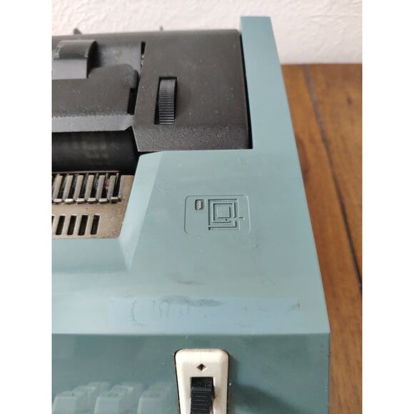 Vintage Olivetti Summa Quanta 20-7/8T Printing Calculator - Picture 9 of 10